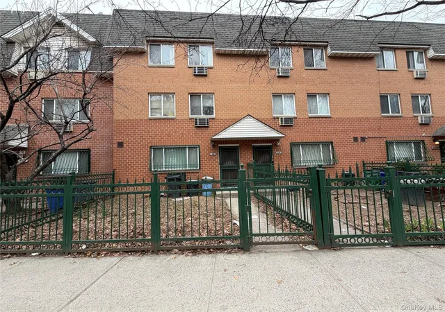 1305-34th-avenue-new-york-ny-11106/hzid_3bc02394