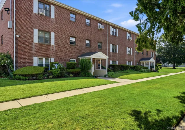 123-park-ave-b3-babylon-ny-11701/hzid_2a66df1d