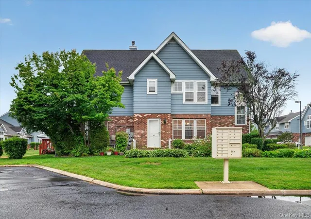 41-43-broadlawn-dr-41-and-43-islip-ny-11722/hzid_f8f638e7