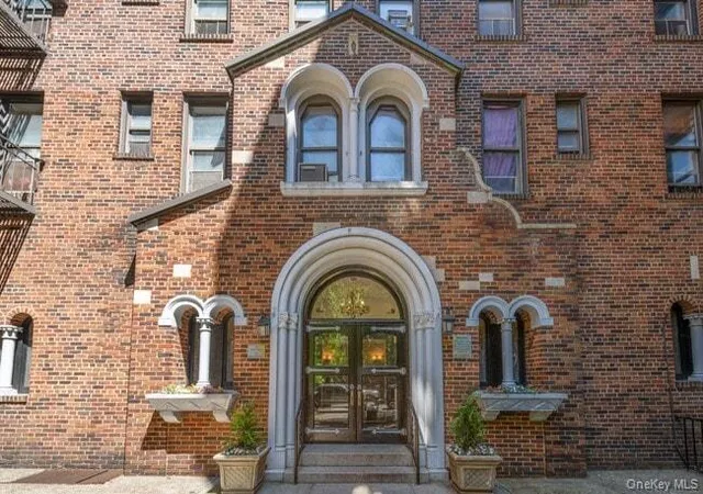 43-33-46-st-d9-new-york-ny-11104/hzid_9a21c114
