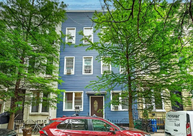 34-sutton-st-new-york-ny-11222/hzid_7c6cba84