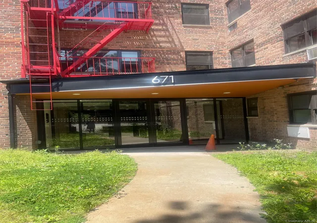671-bronx-river-rd-4g-yonkers-ny-10704/hzid_8bdf3a19