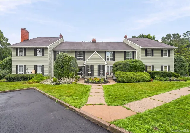 47-homestead-village-dr-warwick-ny-10990/hzid_4d032a51