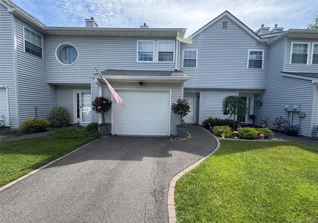 1307-sara-cir-port-jefferson-station-ny-11776/hzid_cb9aca3c