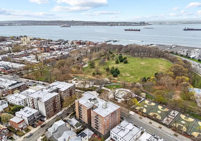 6665-colonial-rd-5d-brooklyn-ny-11220/hzid_b9d8a1d5
