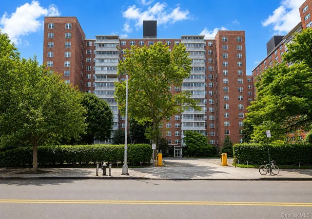4310-kissena-blvd-6b-new-york-ny-11355/hzid_1431bb22