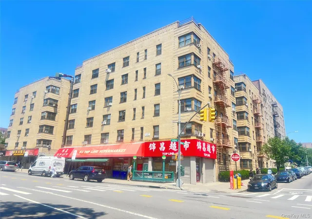 82-01-britton-ave-5k-new-york-ny-11373/hzid_f73505f6