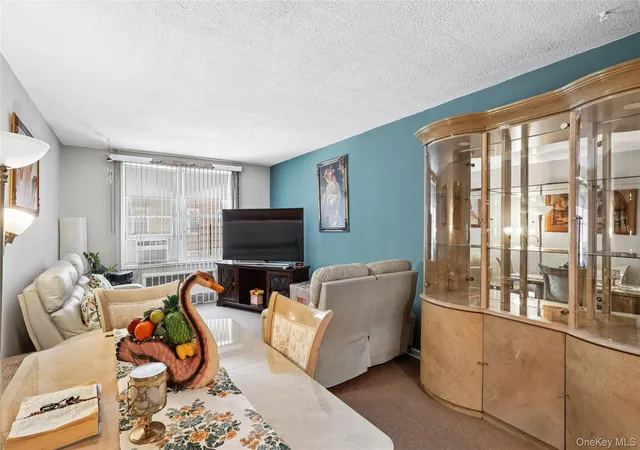 3305-90-st-2d-new-york-ny-11372/hzid_ba8b515c