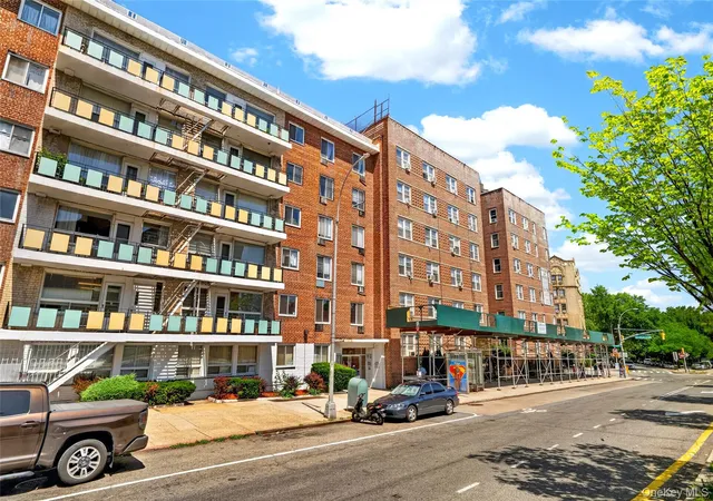 3201-grand-concourse-6m-new-york-ny-10468/hzid_b962f38a