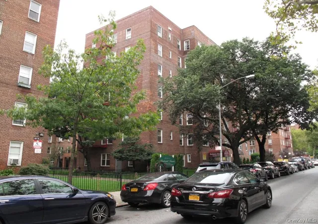64-35-yellowstone-blvd-5n-forest-hills-ny-11375/hzid_9df958f0