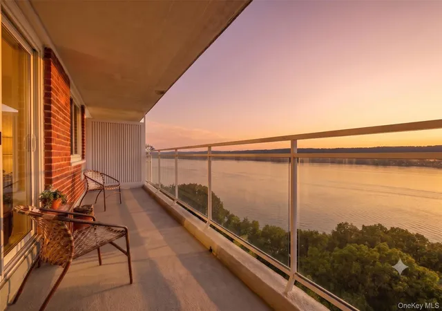 2575-palisade-ave-11j-new-york-ny-10463/hzid_aae6b0ba