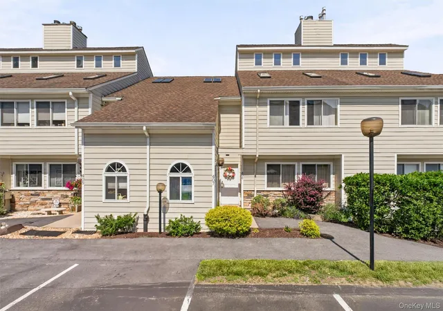 407-crystal-hl-ln-poughkeepsie-ny-12603/hzid_ca8a1975