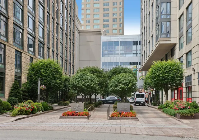 25-city-pl-6c-white-plains-ny-10601/hzid_552940ce