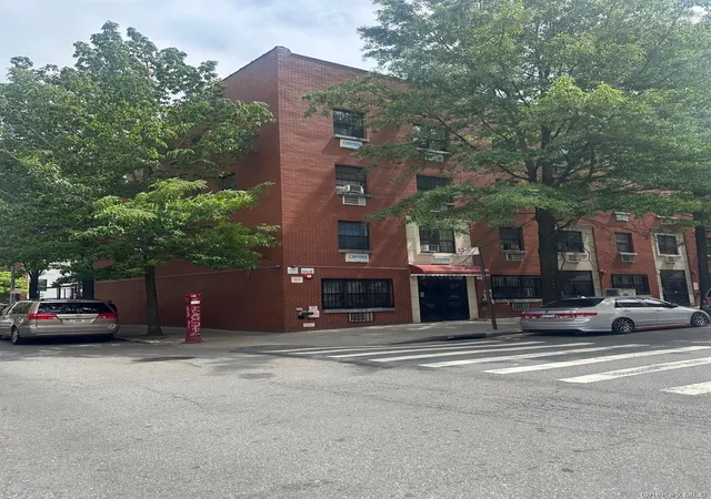 1988-marmion-ave-bronx-ny-10460/hzid_2f4465d4