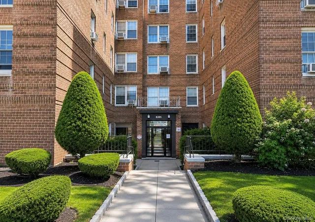 6385-woodhaven-blvd-5a2-new-york-ny-11374/hzid_0e6669d7