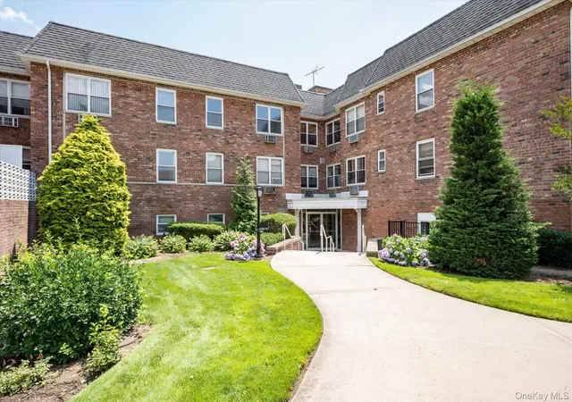 2-fowler-ave-201-hempstead-ny-11563/hzid_900d4a47