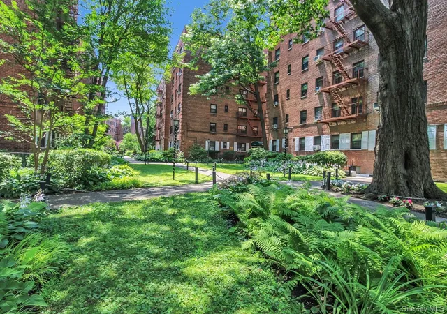 118-60-metropolitan-ave-1a-kew-gardens-ny-11415/hzid_35a3e768