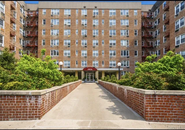 4-sadore-ln-1o-yonkers-ny-10710/hzid_4d365ad3