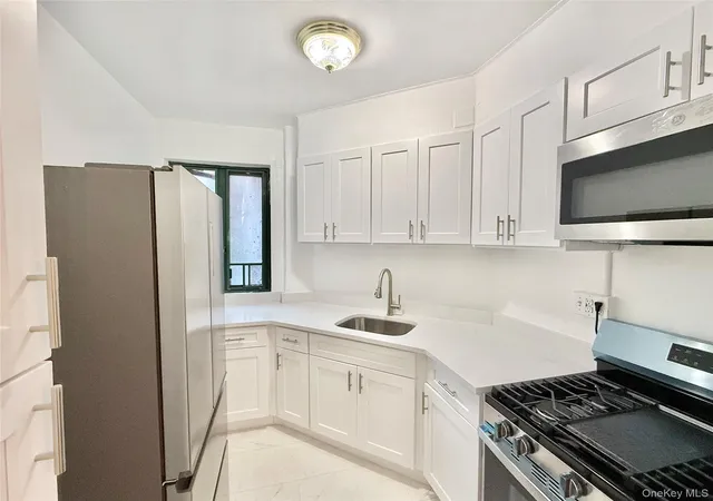 1651-metropolitan-ave-mb-new-york-ny-10462/hzid_87024bcf