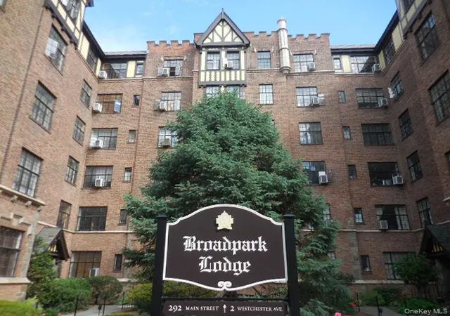 2-westchester-ave-4n-white-plains-ny-10601/hzid_38f69a13