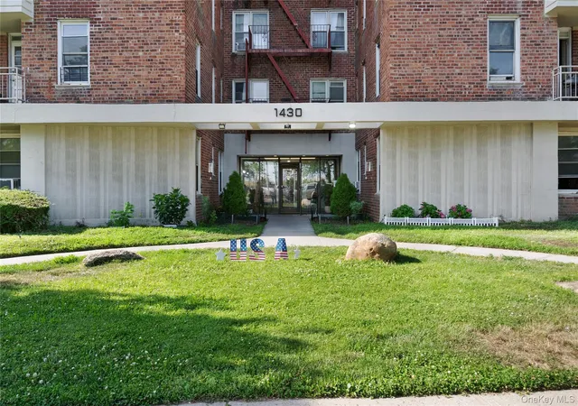 1430-seagirt-blvd-6h-new-york-ny-11691/hzid_391c0e55