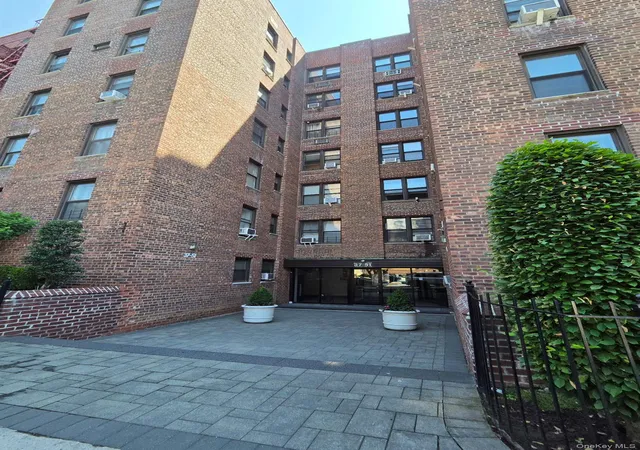 37-51-86th-street-3b-new-york-ny-11372/hzid_b4fb7835