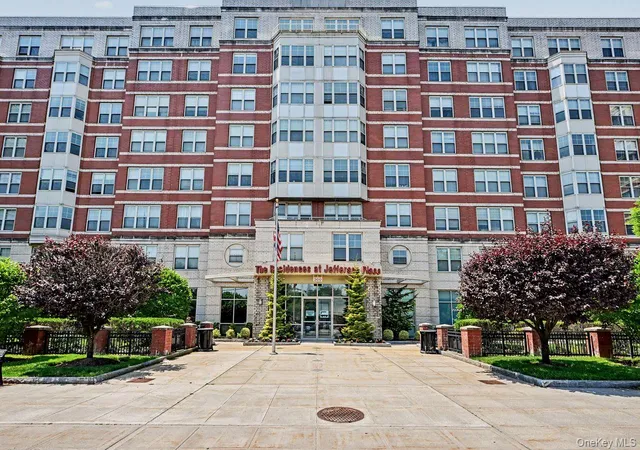 300-mamaroneck-ave-419-white-plains-ny-10605/hzid_d102515b