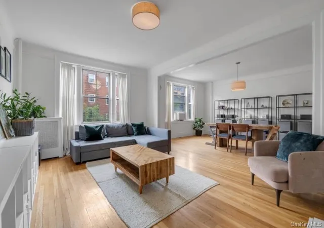 3515-78th-street-41-new-york-ny-11372/hzid_e2f9d8a8
