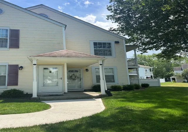 99-fairview-cir-211u-middle-island-ny-11953/hzid_3869936c