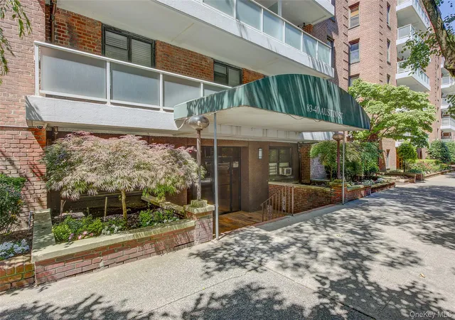 83-40-austin-st-3x-new-york-ny-11435/hzid_6482ad7d