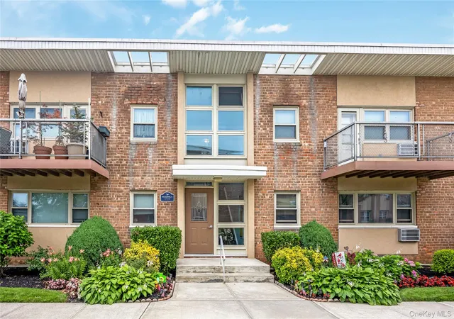 4-rose-st-building-6-f-2-hempstead-ny-11572/hzid_6711a732