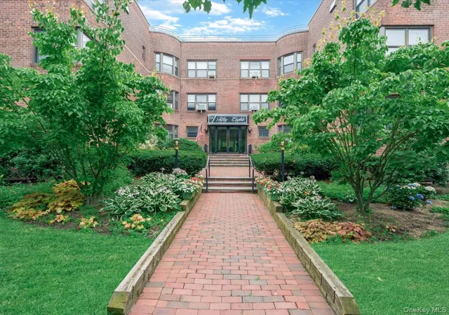 58-grace-ave-1d-north-hempstead-ny-11021/hzid_29e826b3