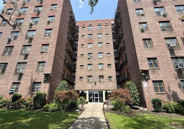 204-15-foothill-ave-b56-new-york-ny-11423/hzid_9dca0bbe
