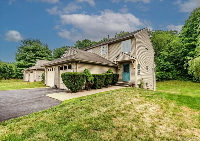 255-crestwood-ct-fishkill-ny-12524/hzid_61aab721