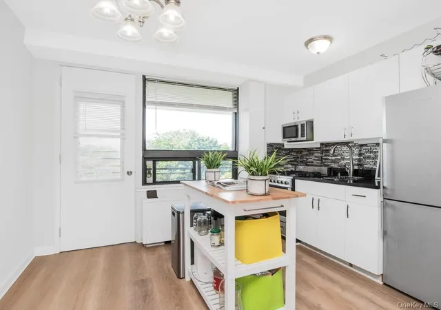 4901-henry-hudson-pkwy-8n-new-york-ny-10471/hzid_55a25d46