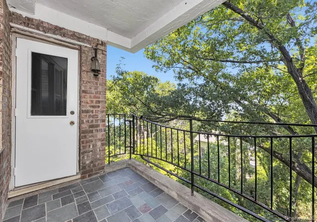 42-pine-st-6n-yonkers-ny-10701/hzid_1c30f692