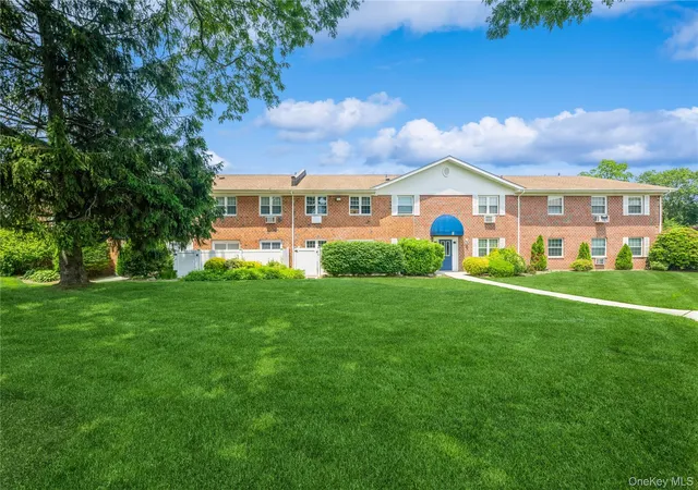 460-old-town-rd-8j-brookhaven-ny-11776/hzid_c11e34b0