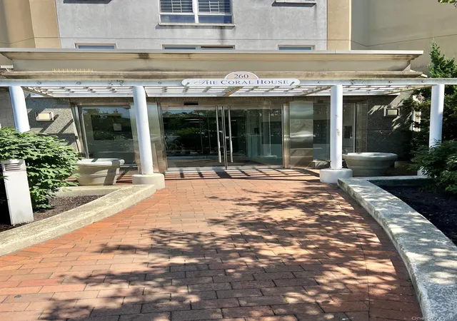 260-beach-81st-st-3n-new-york-ny-11693/hzid_e272ea64