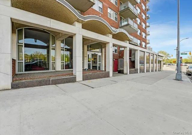 85-15-main-st-12b-new-york-ny-11501/hzid_aa6cbfdd