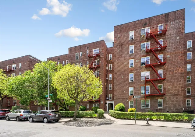39-50-52nd-st-1b-new-york-ny-11377/hzid_3ee340ea