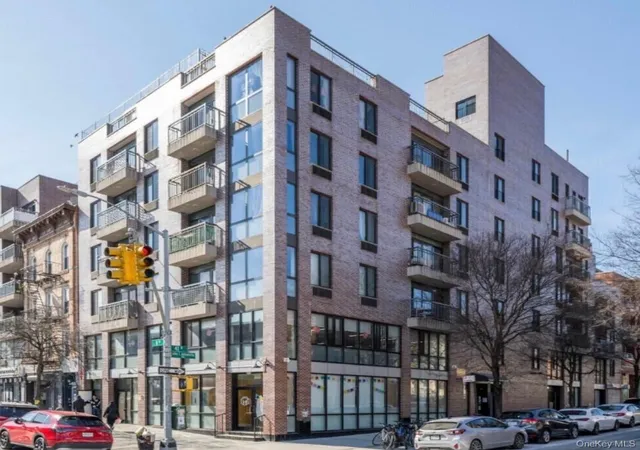 4102-8th-ave-6a-new-york-ny-11232/hzid_093df38a