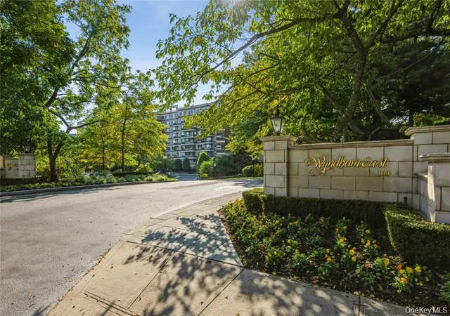 100-hilton-ave-907-hempstead-ny-11530/hzid_83f03478