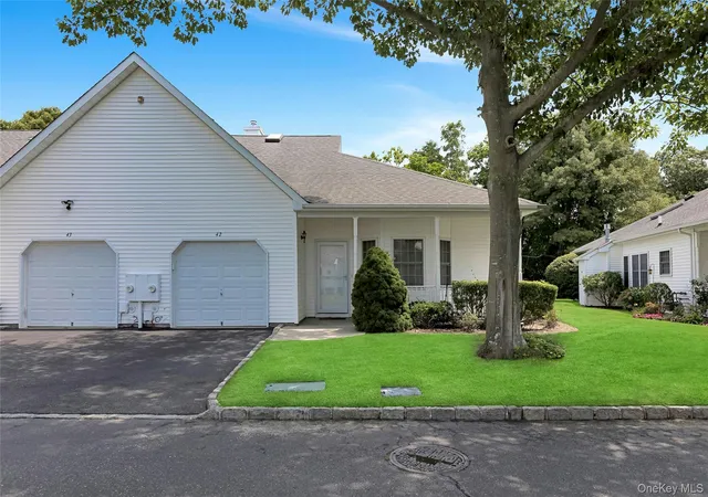 42-oyster-cvs-ln-brookhaven-ny-11715/hzid_f0c63944