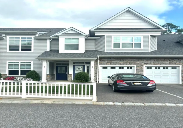 42-meadowbrook-ln-smithtown-ny-11787/hzid_55283c8e