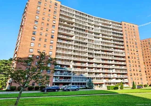 61-35-98th-street-10d-rego-park-ny-11374/hzid_68b7d0db