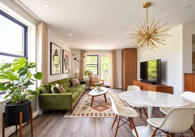 87-10-51-avenue-4r-elmhurst-ny-11373/hzid_e73e457f