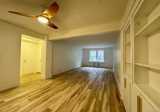 2090-barnes-ave-2g-new-york-ny-10462/hzid_5d8e562c