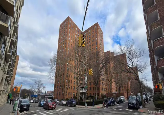 99-05-63rd-dr-14x-new-york-ny-11374/hzid_2802fa44