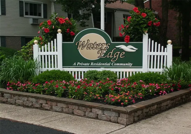 40-w-4th-street-218-brookhaven-ny-11772/hzid_d36d981c