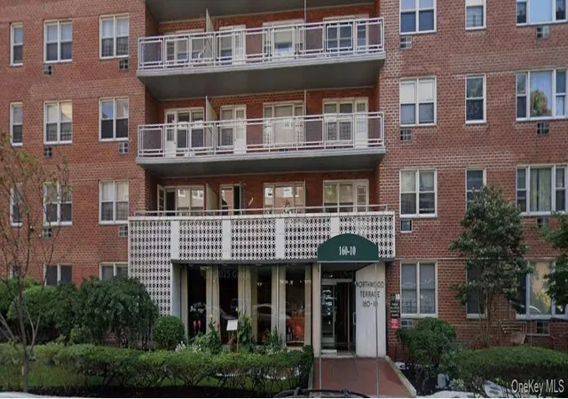 160-10-89th-avenue-9e-new-york-ny-11432/hzid_7ac12124